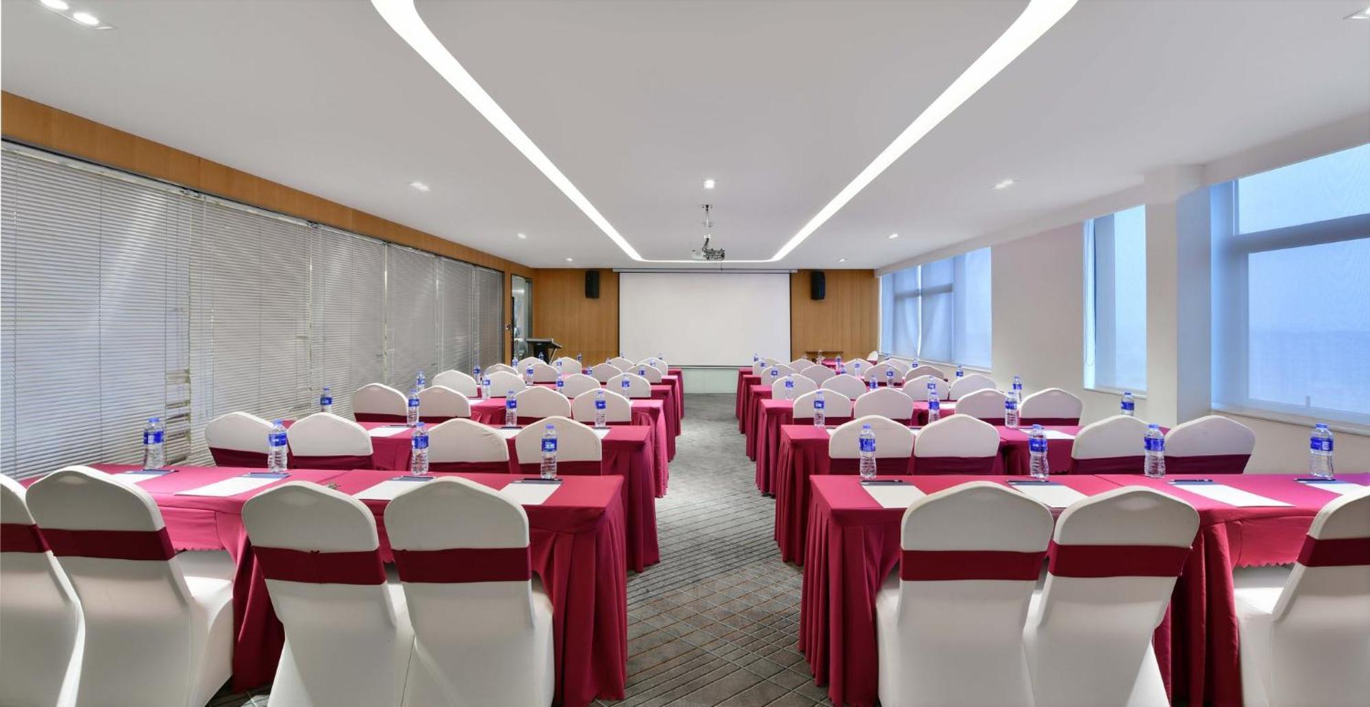 Holiday Inn Express Chengdu North Railway Station By Ihg - Near Panda Base, Near Chunxi Road Exterior foto
