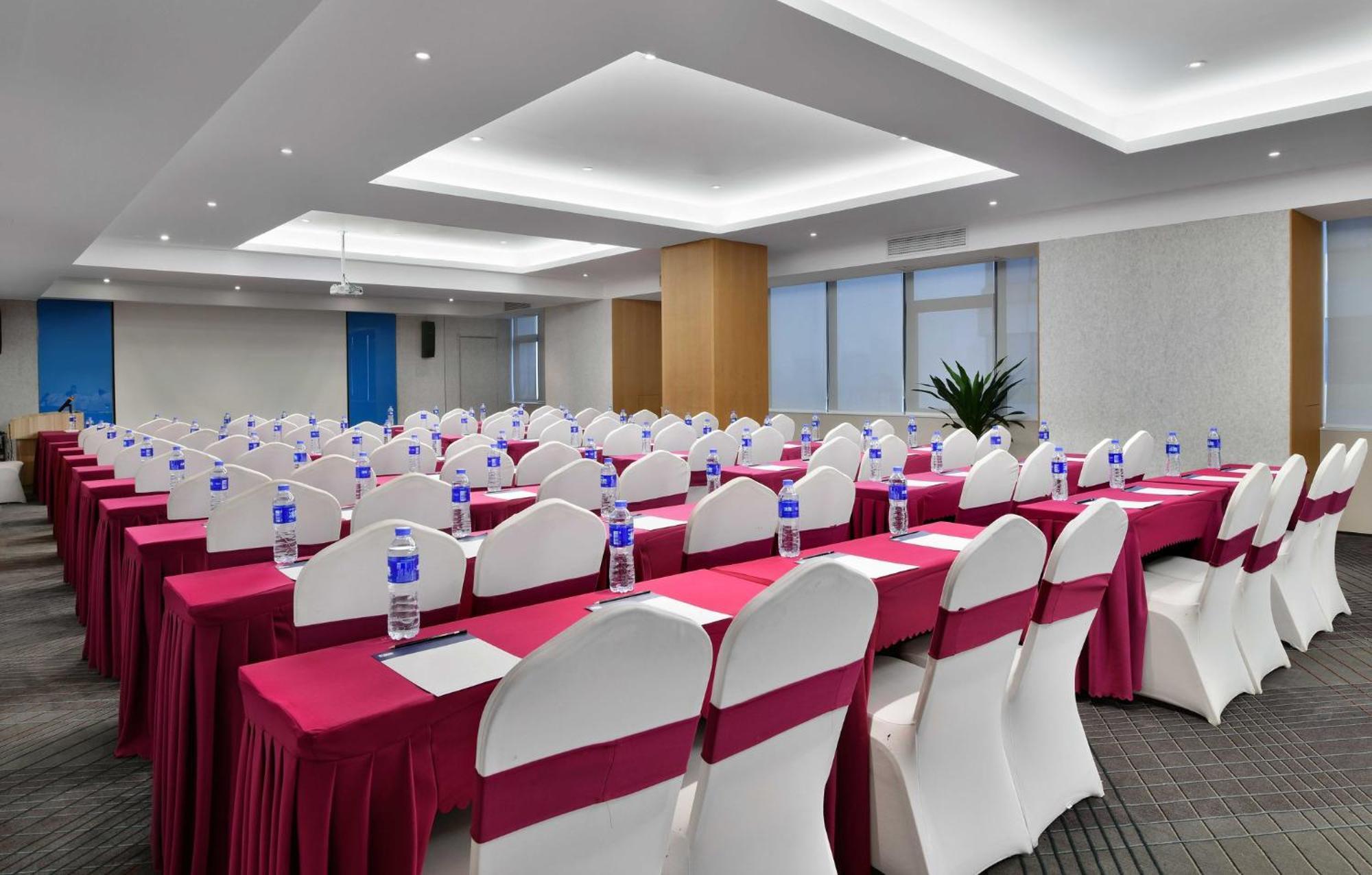Holiday Inn Express Chengdu North Railway Station By Ihg - Near Panda Base, Near Chunxi Road Exterior foto